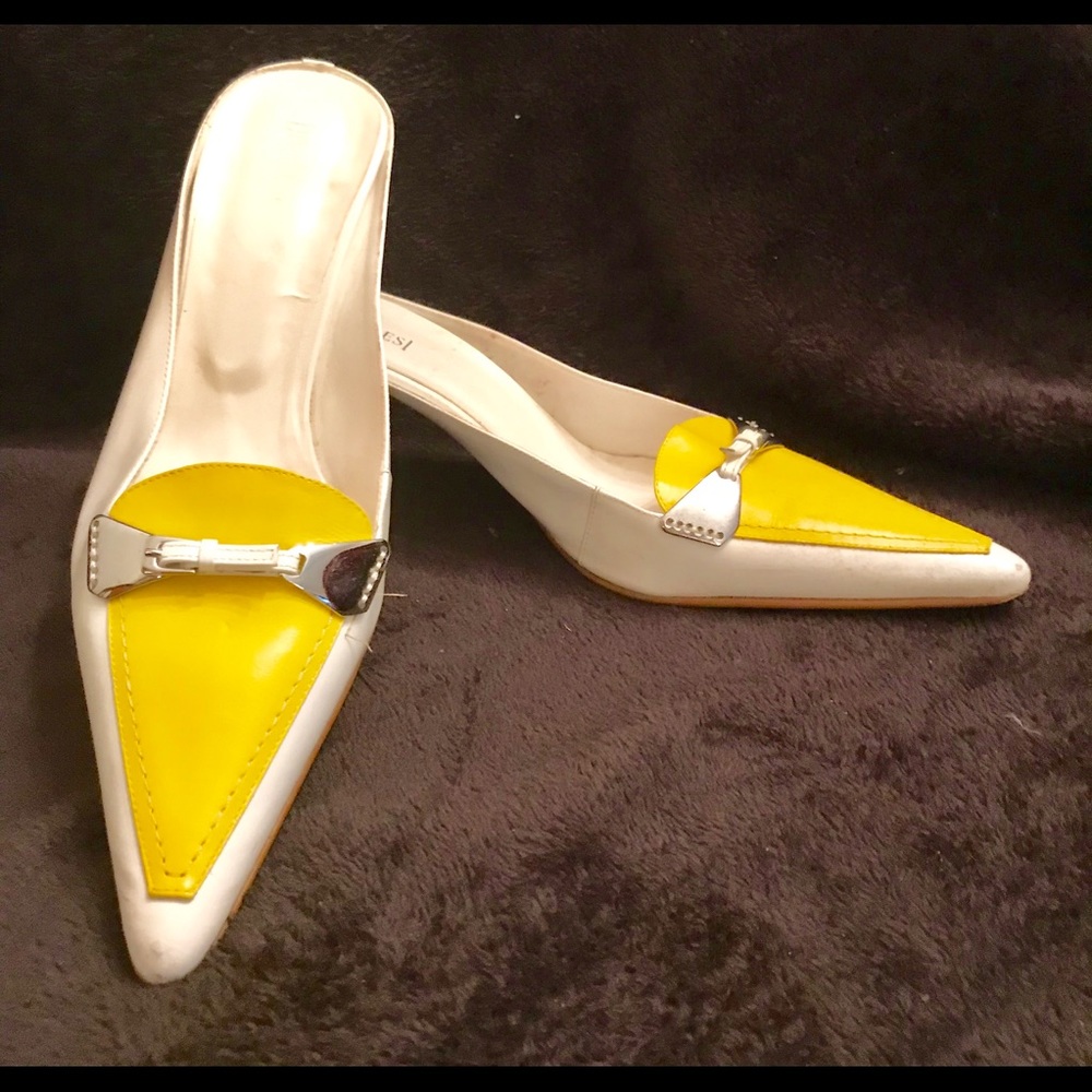 Divales - Danielle vintage styles mule.  Size 9M.